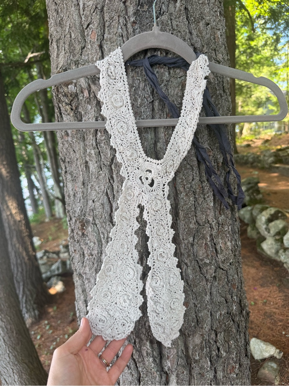Rare Magnolia Pearl Bruges Double Necktie Crochet Jabot